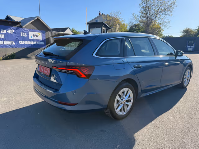 Skoda Octavia - фото 4