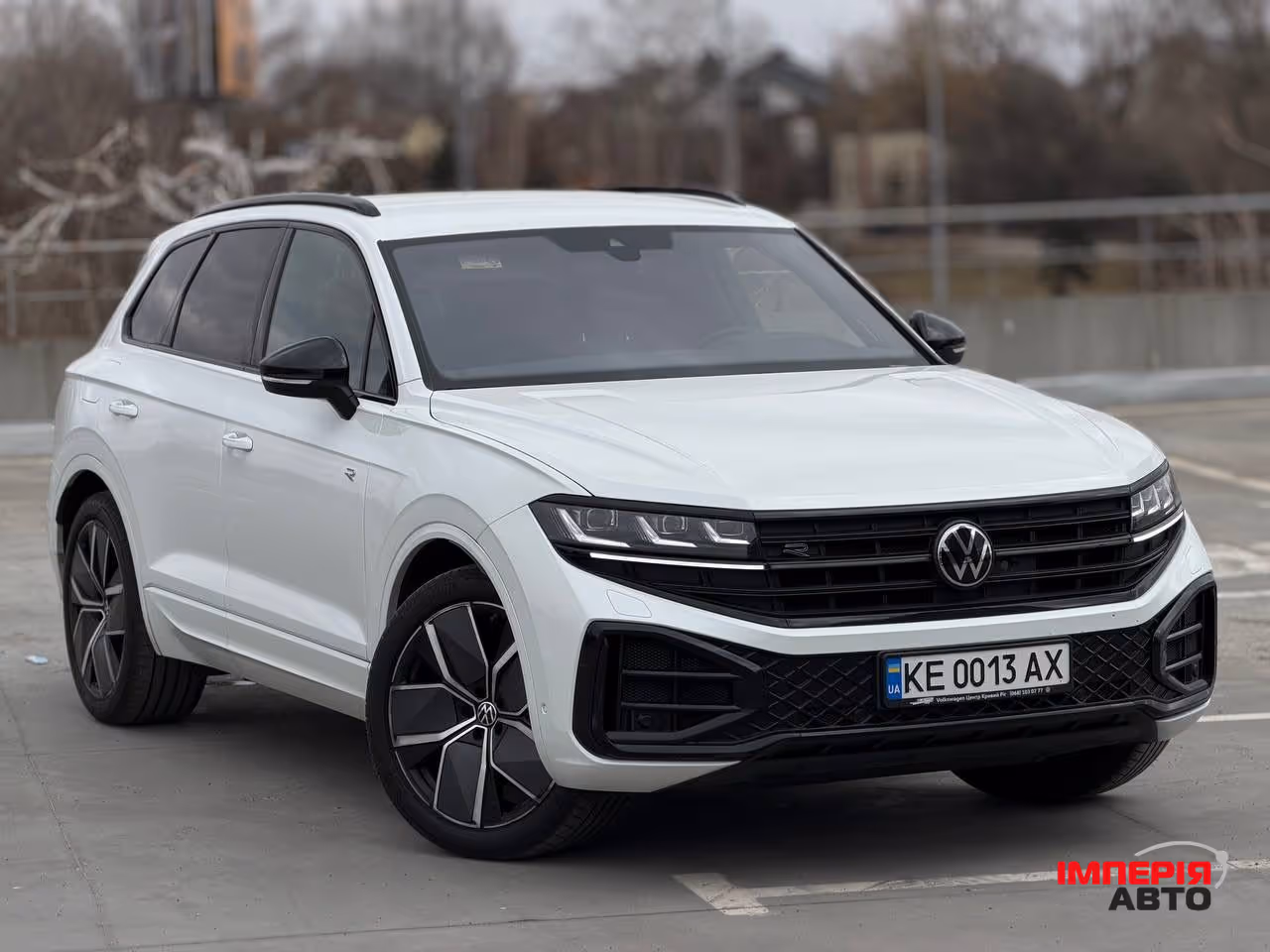 Volkswagen Touareg - фото 6