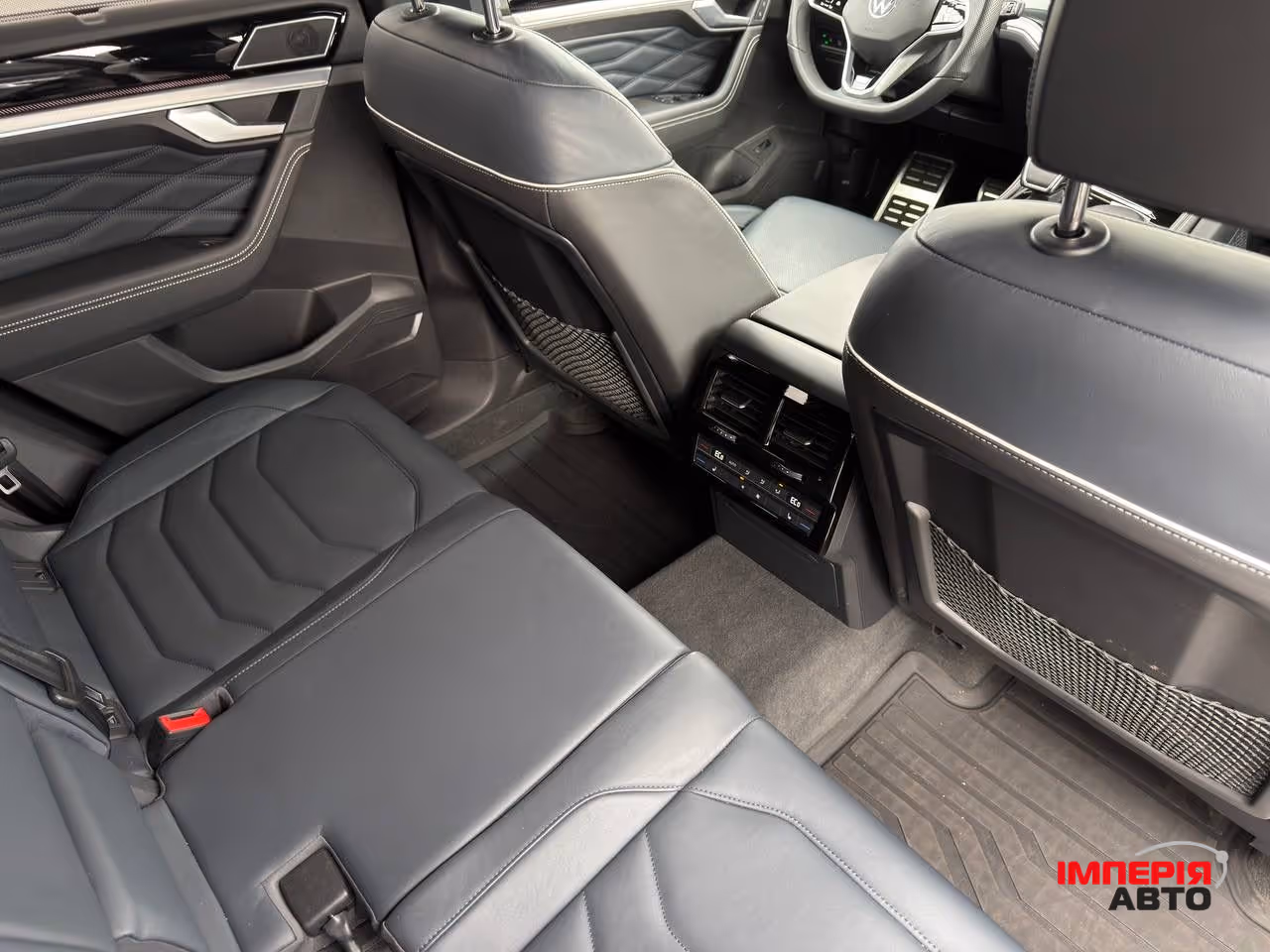 Volkswagen Touareg - фото 42