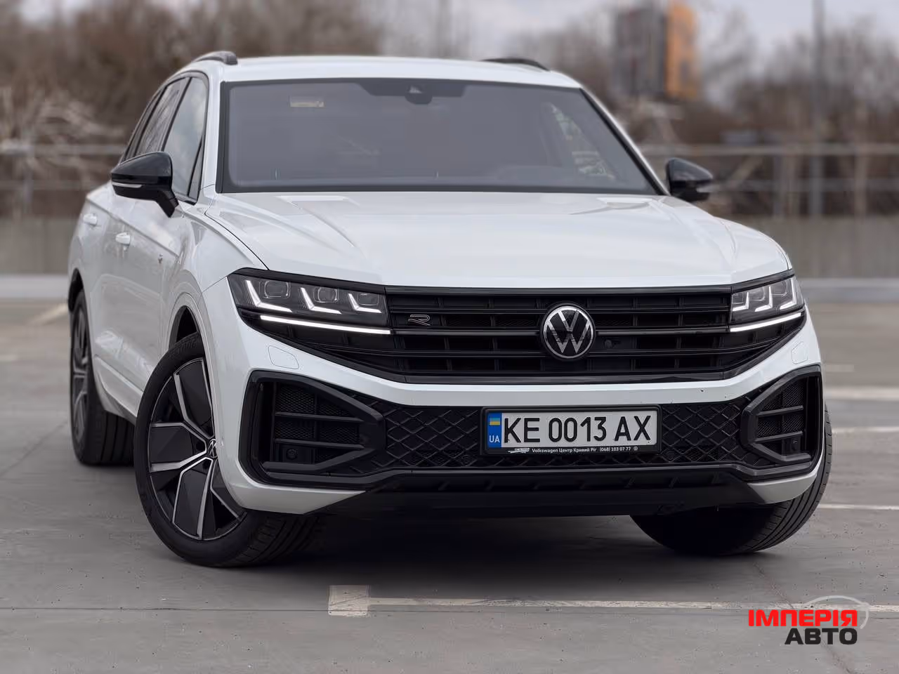Volkswagen Touareg - фото 5