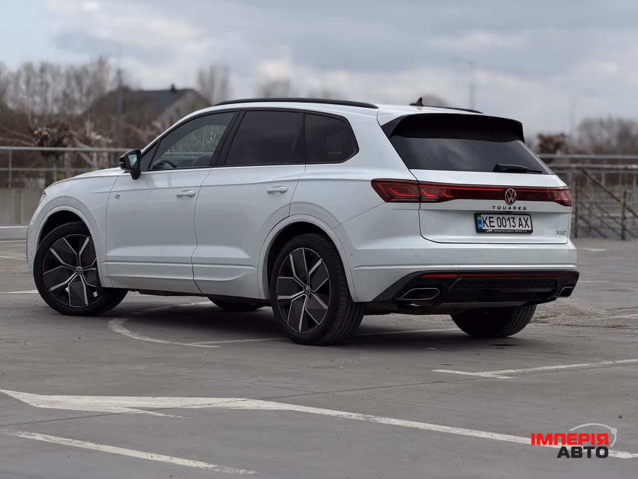 Volkswagen Touareg - фото 14