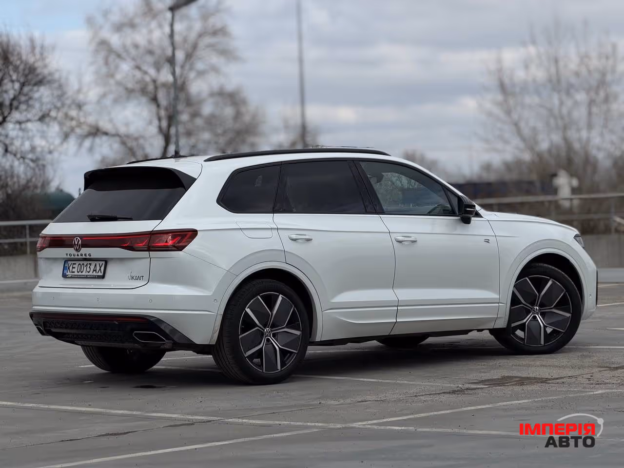 Volkswagen Touareg - фото 16