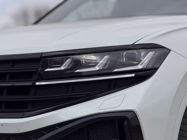 Volkswagen Touareg - фото 4