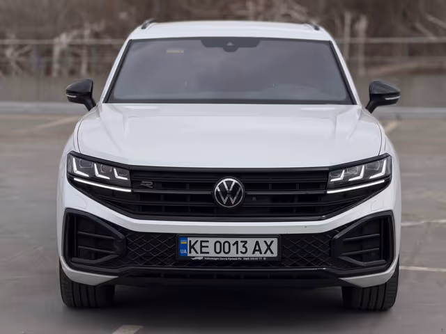 Volkswagen Touareg - фото 3