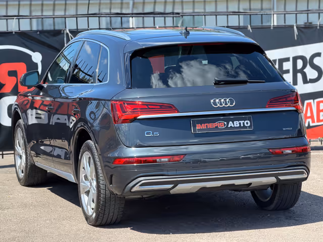 Audi Q5 - фото 5