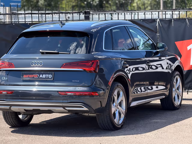 Audi Q5 - фото 4