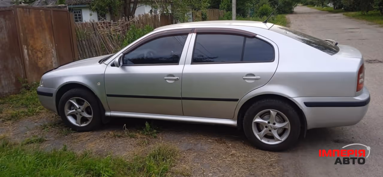 Skoda Octavia - фото 3