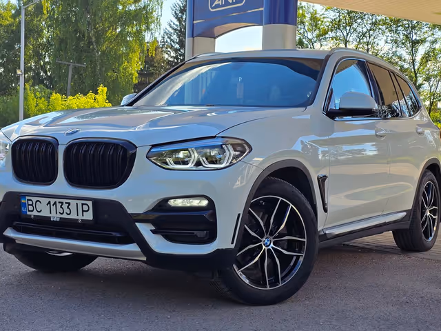 BMW X3 - фото 1