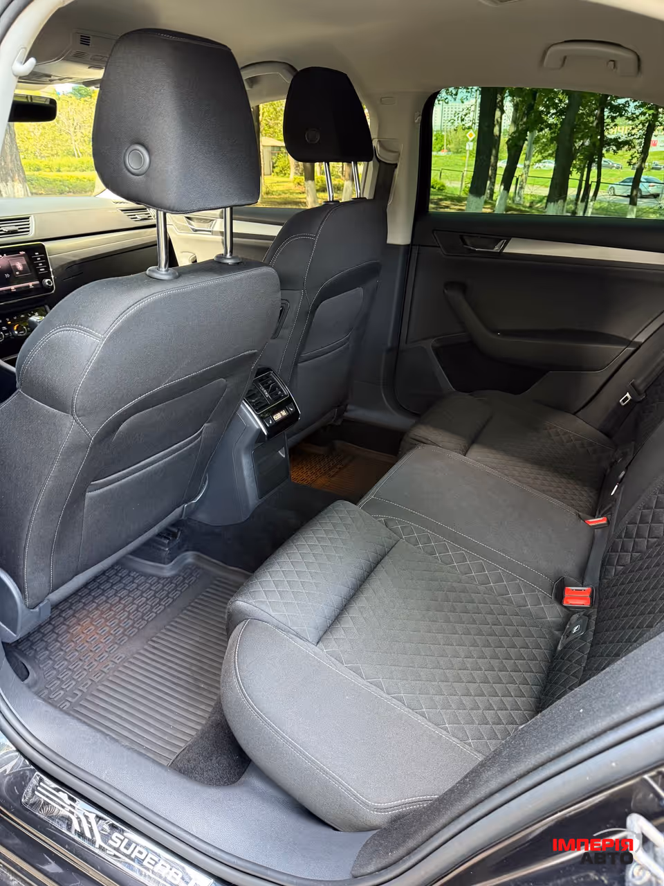 Skoda Superb - фото 11