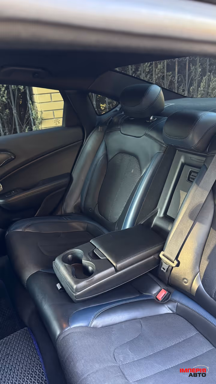 Chrysler 200 - фото 10
