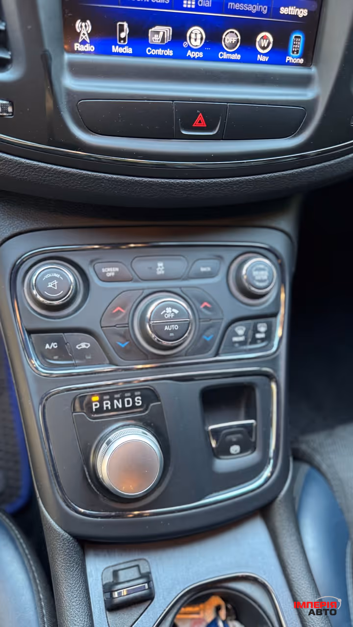 Chrysler 200 - фото 7