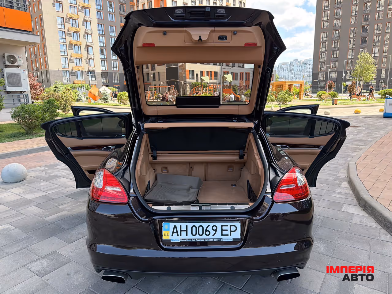 Porsche Panamera - фото 28