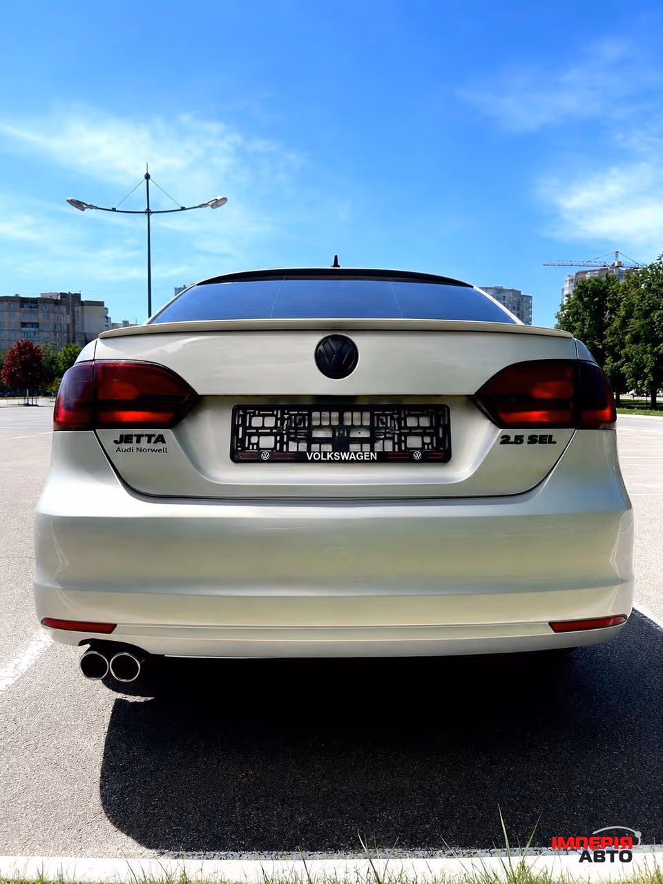 Volkswagen Jetta - фото 6