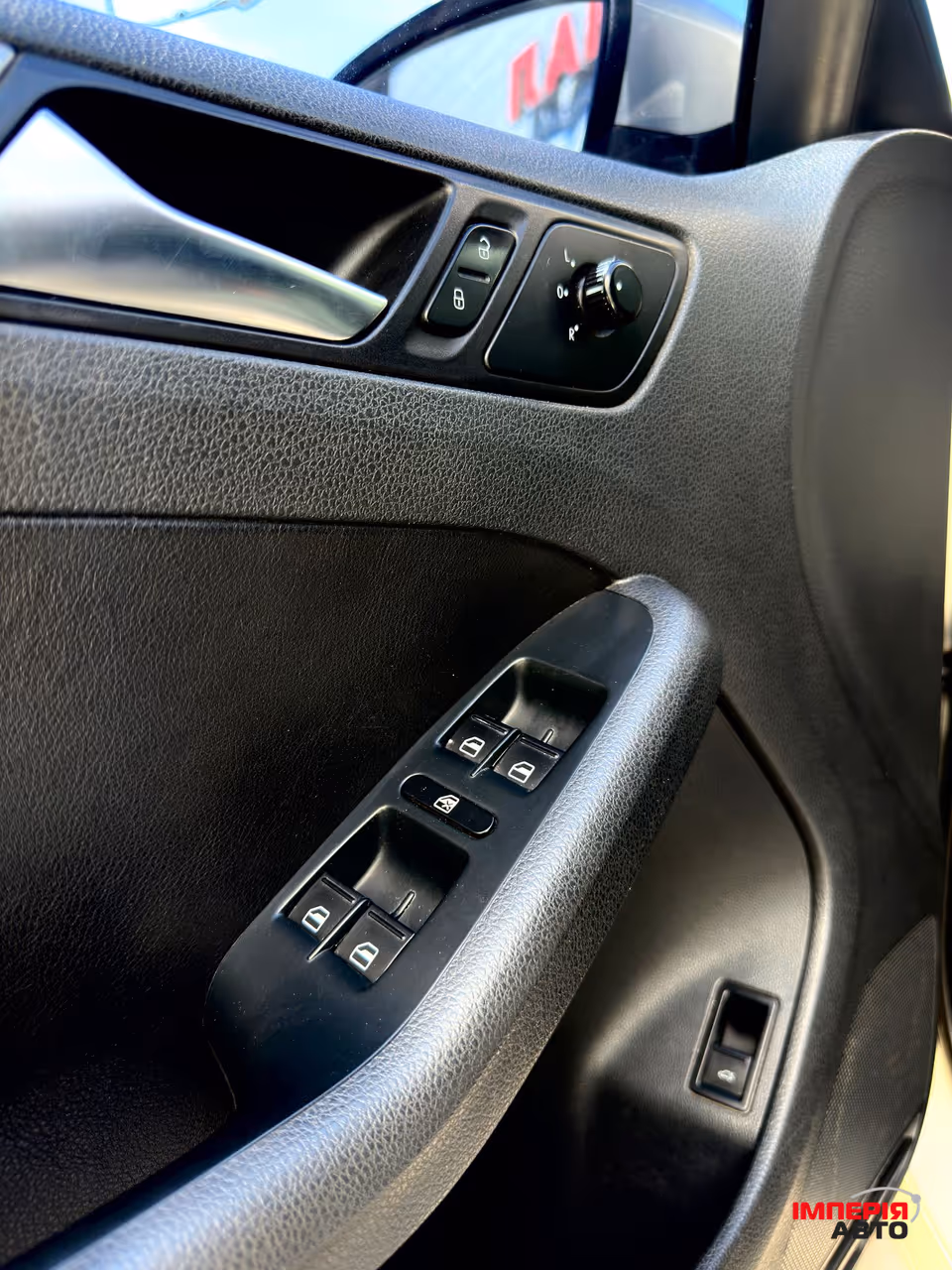 Volkswagen Jetta - фото 14