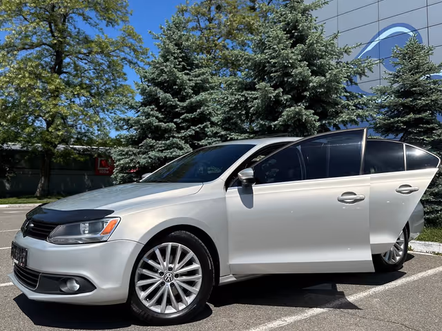 Volkswagen Jetta - фото 4