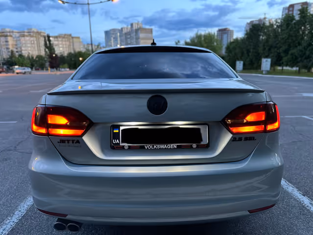 Volkswagen Jetta - фото 5