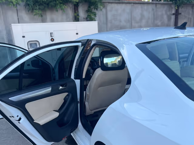 Volkswagen Jetta - фото 5