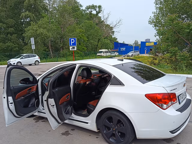 Chevrolet Cruze - фото 2