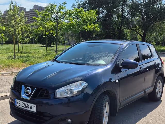 Nissan Qashqai - фото 1