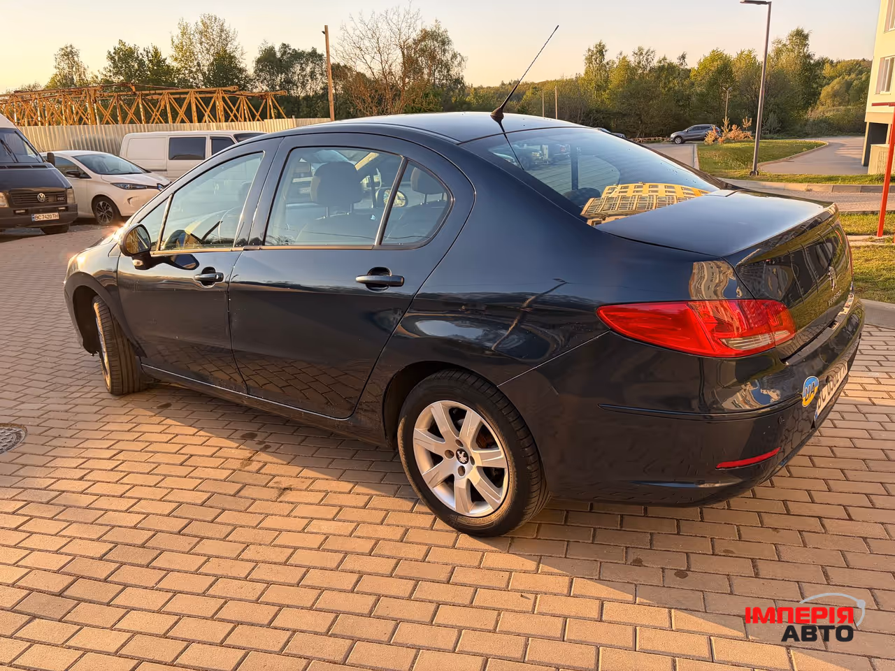 Peugeot 408 - фото 8