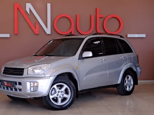 Toyota RAV4 - фото 1