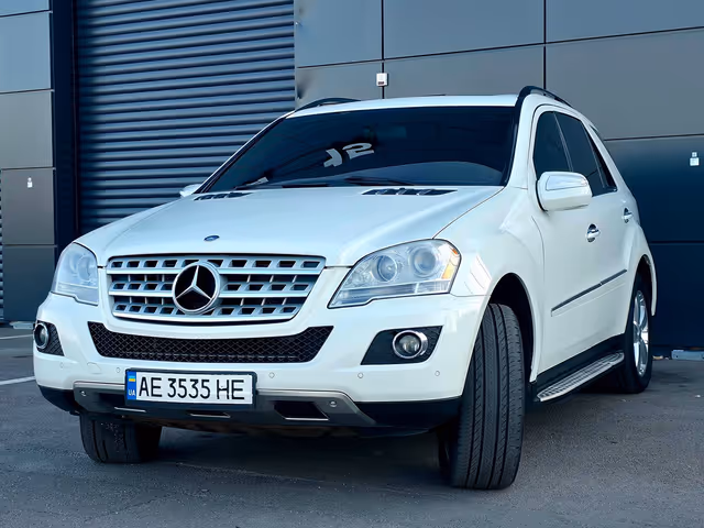 Mercedes-Benz M-Класс - фото 1