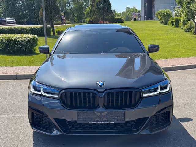 BMW 5 серії - фото 1