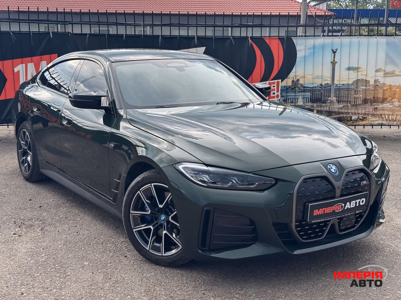 BMW i4 - фото 1