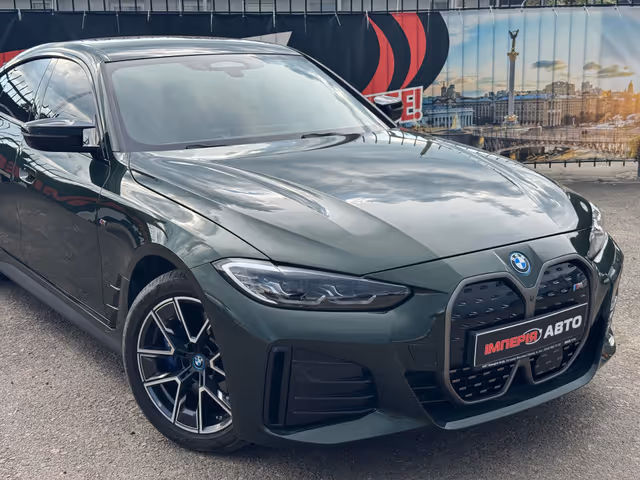 BMW i4 - фото 3