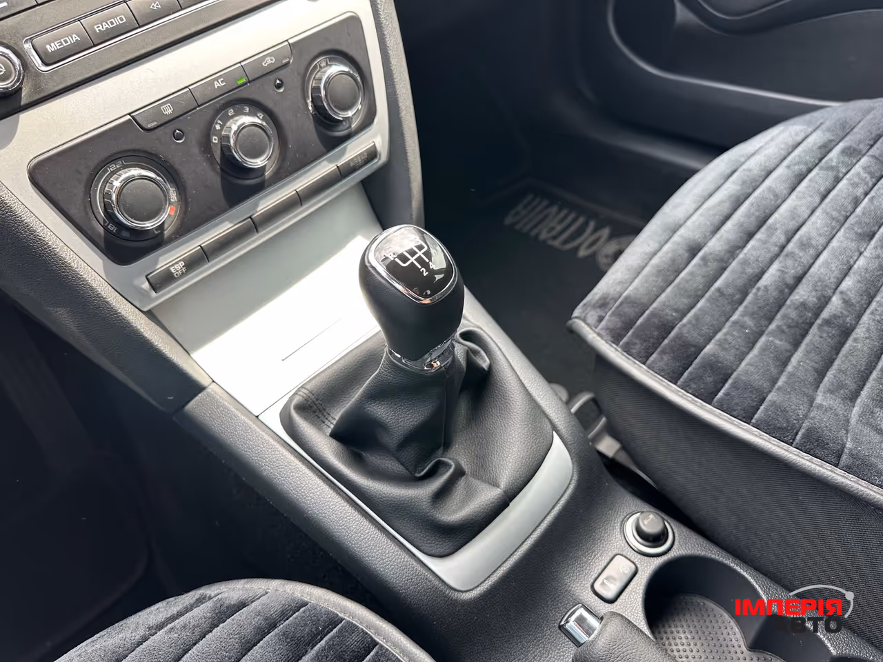 Skoda Octavia - фото 18