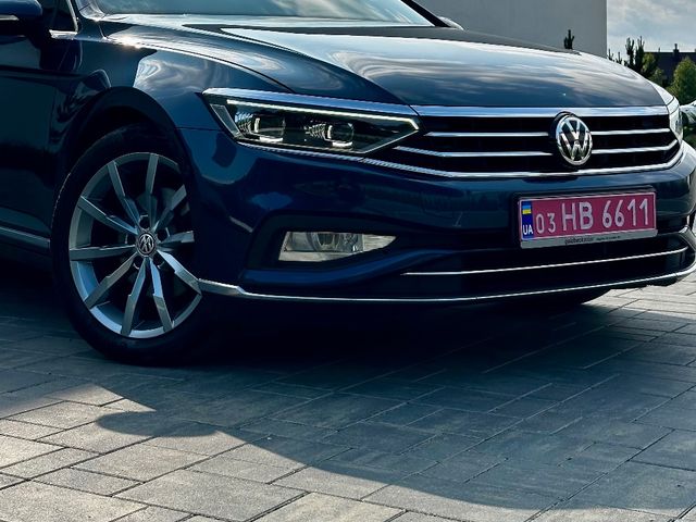 Volkswagen Passat - фото 3