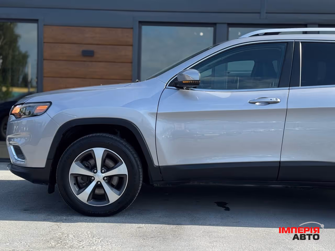 Jeep Cherokee - фото 10