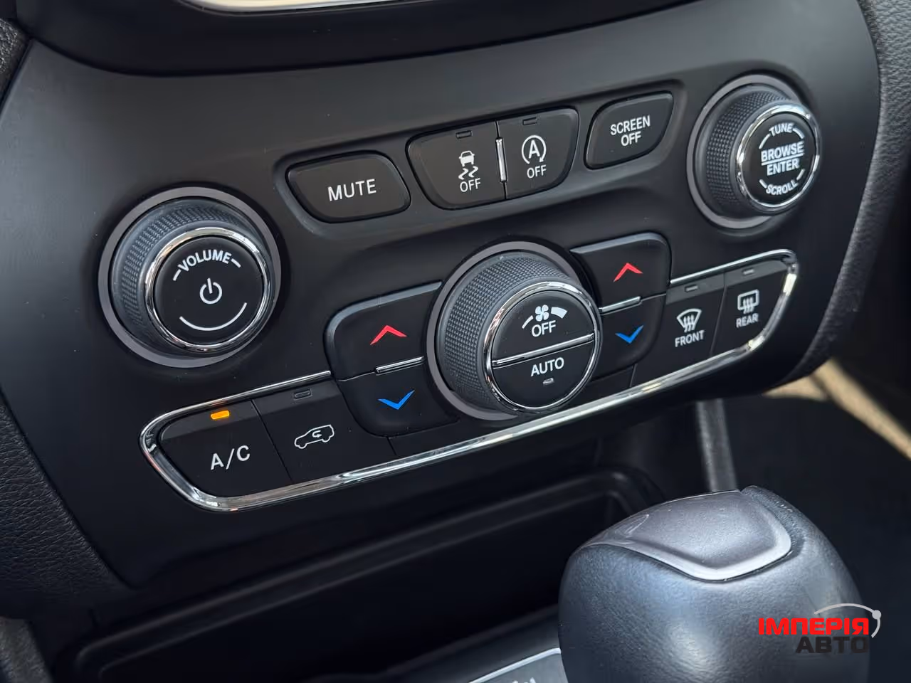 Jeep Cherokee - фото 42