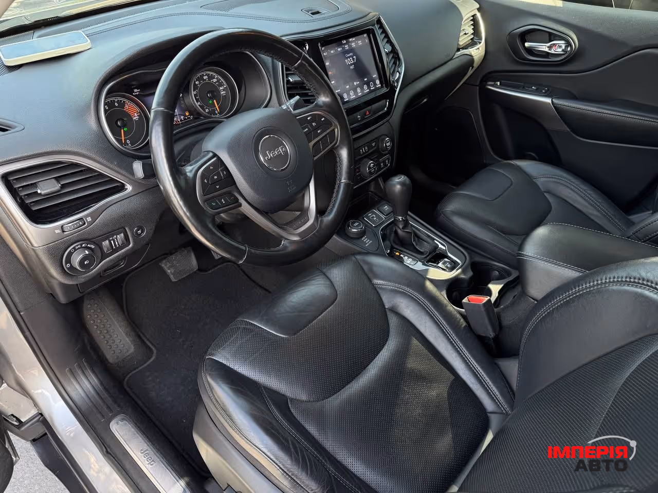 Jeep Cherokee - фото 25