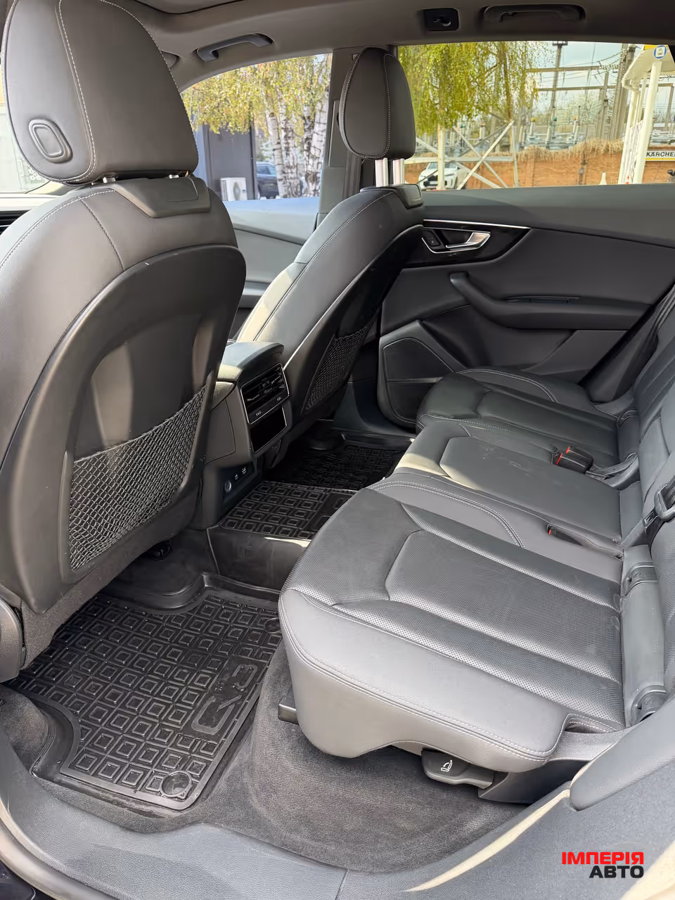 Audi Q8 - фото 12