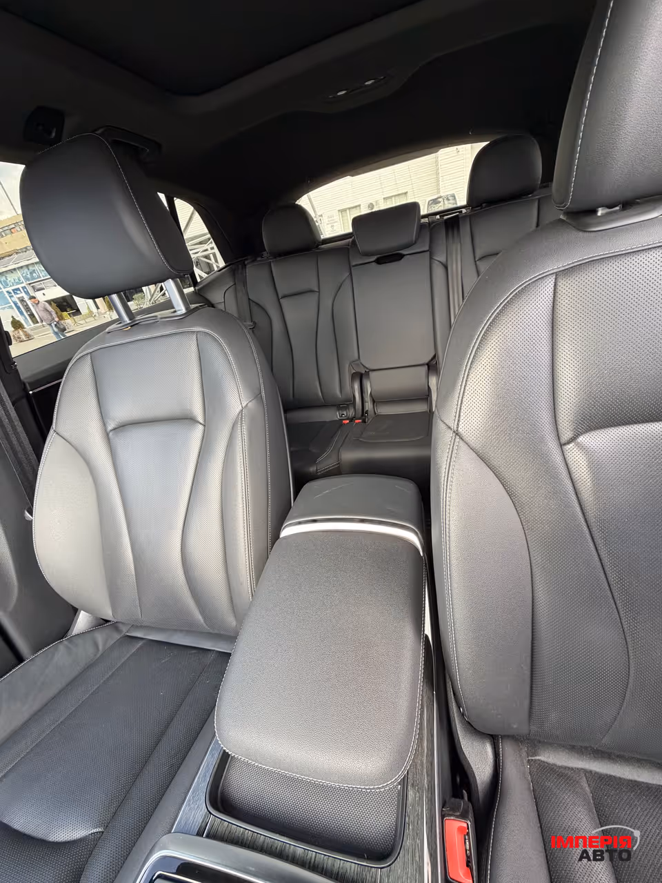 Audi Q8 - фото 27