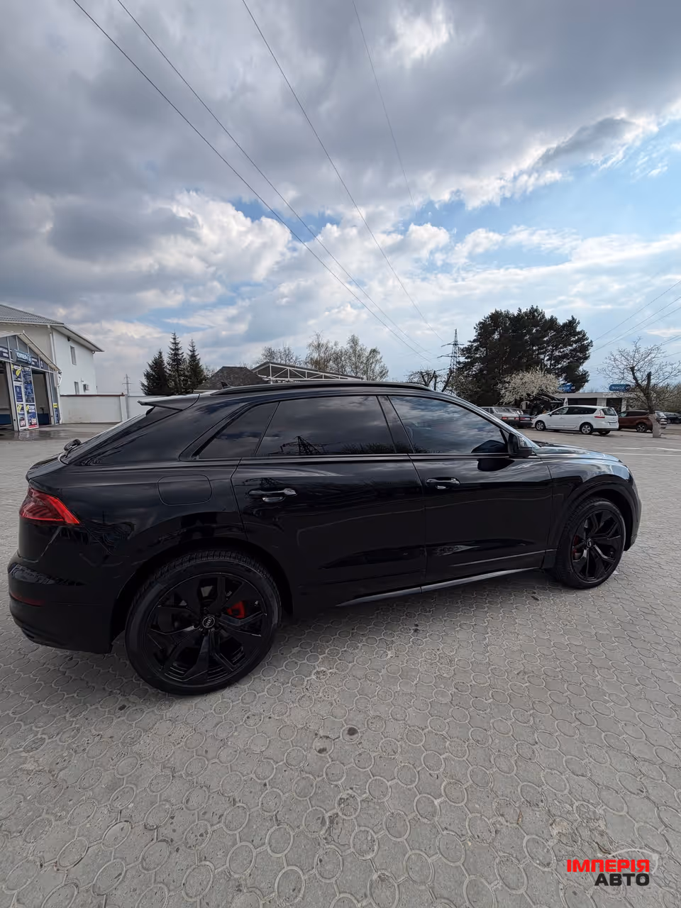 Audi Q8 - фото 5