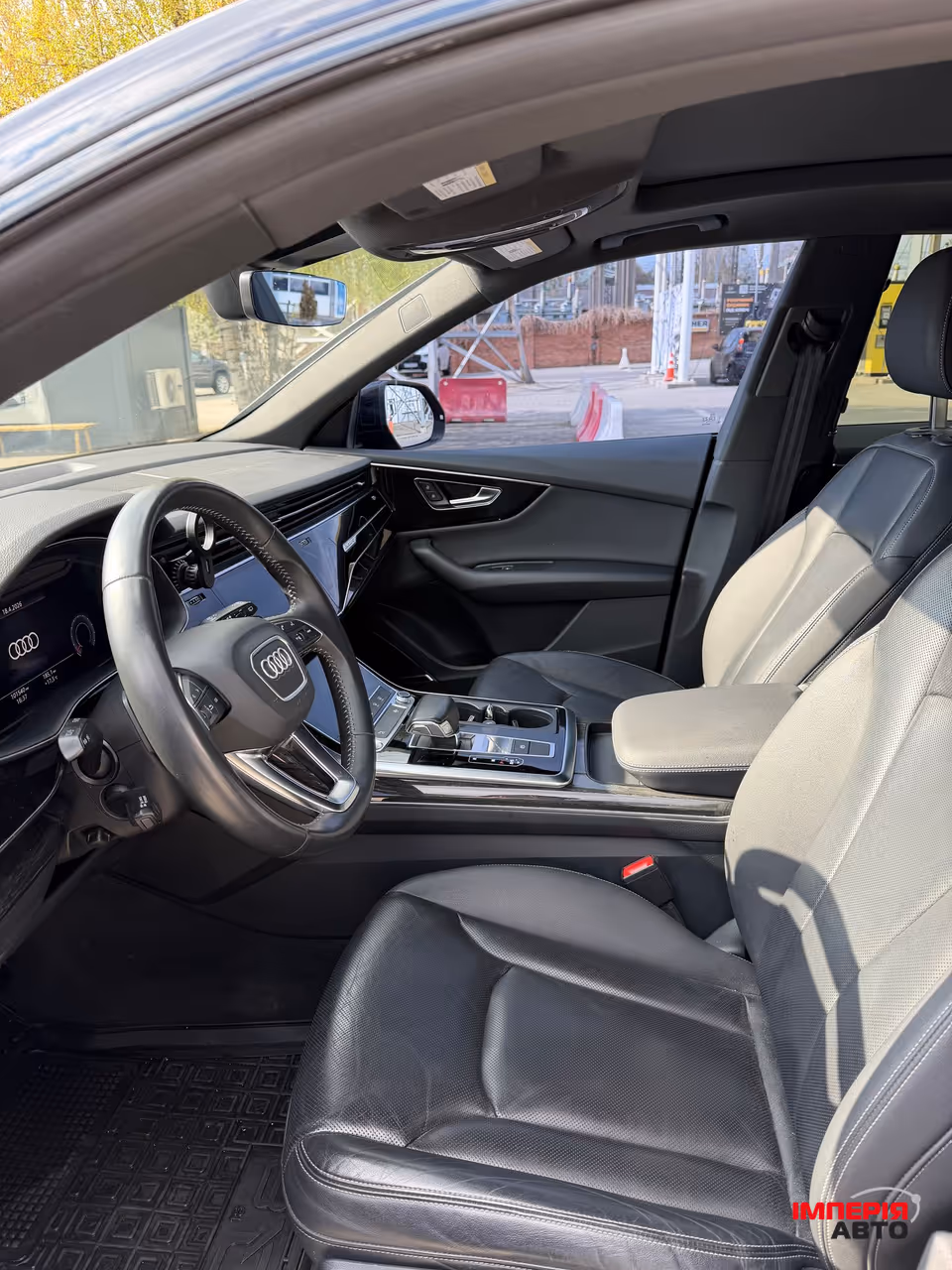 Audi Q8 - фото 9