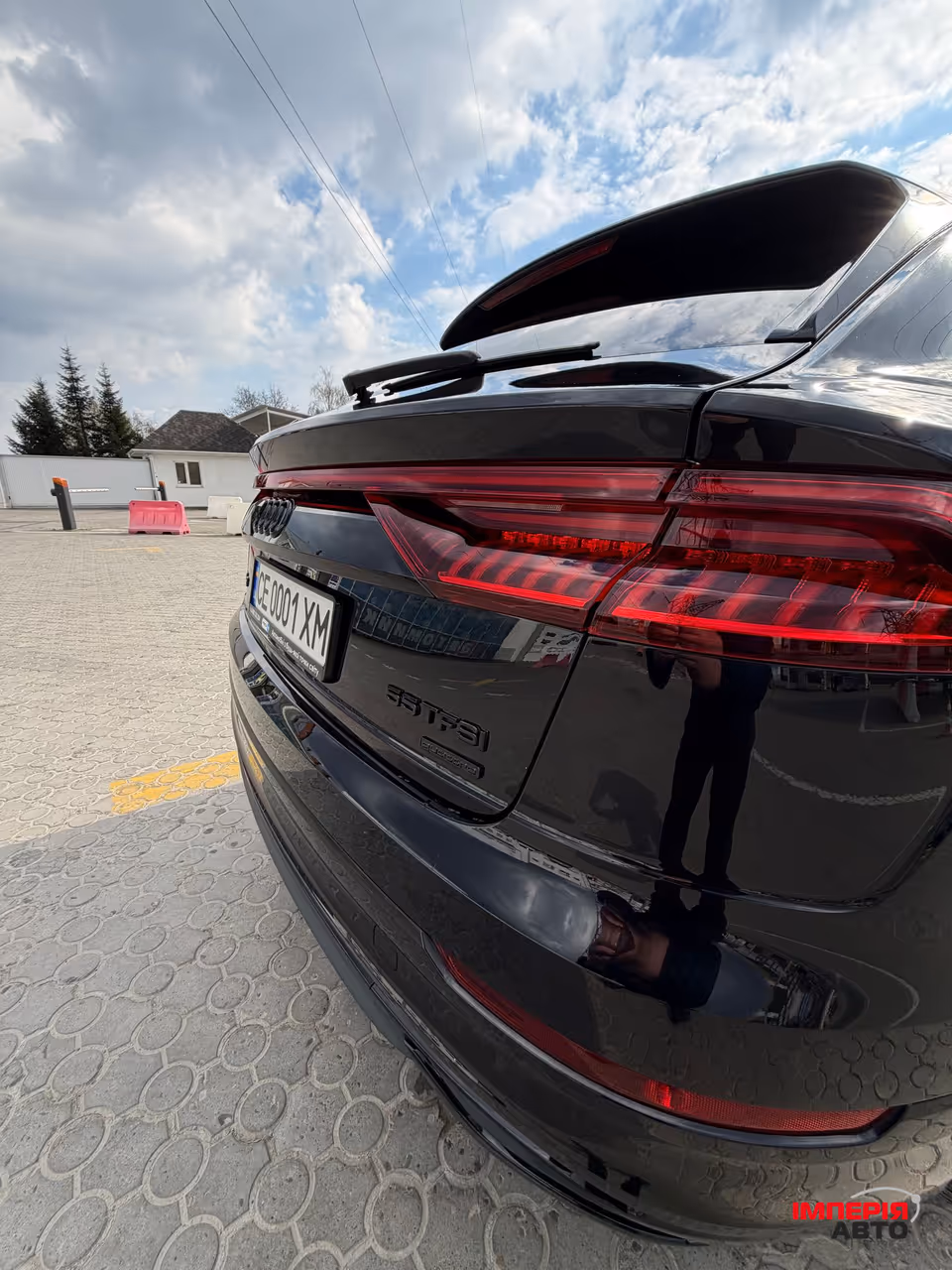Audi Q8 - фото 25