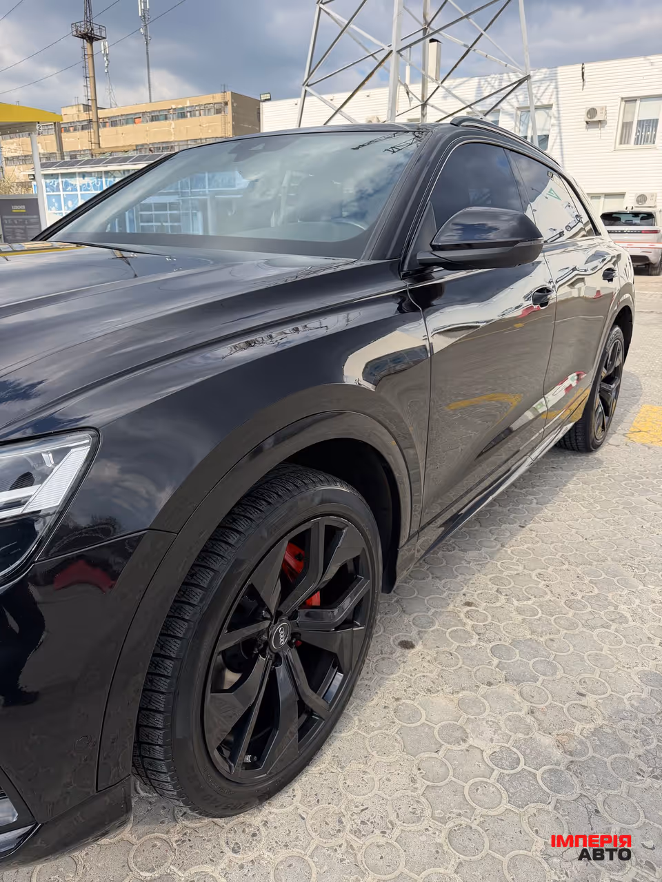 Audi Q8 - фото 8