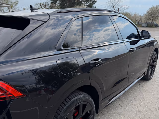 Audi Q8 - фото 4