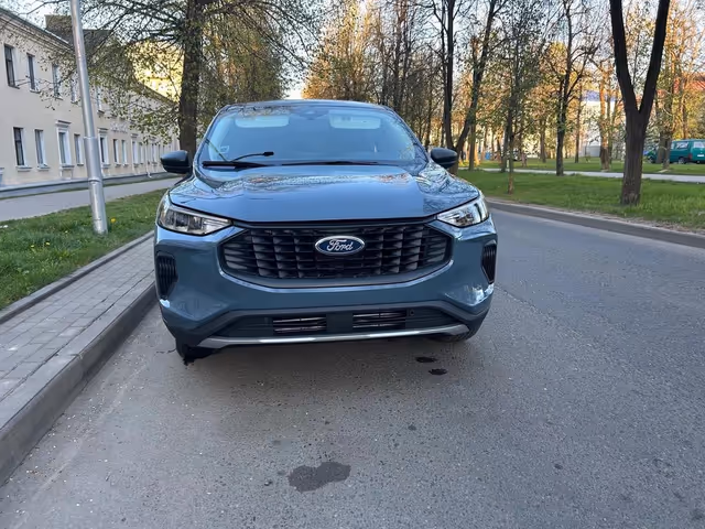 Ford Escape - фото 1