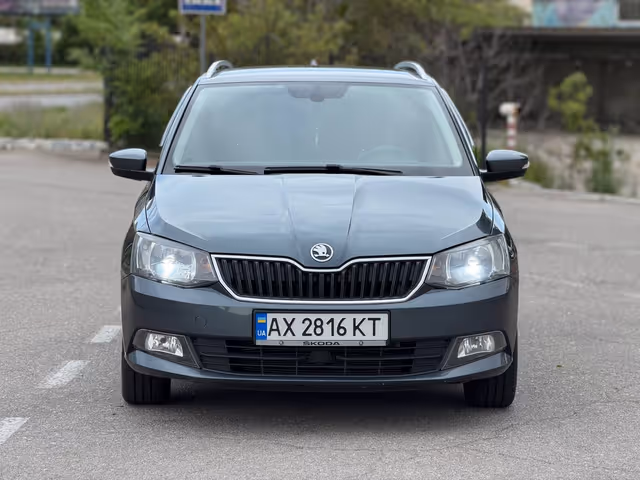 Skoda Fabia - фото 4