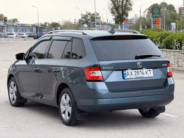 Skoda Fabia - фото 5