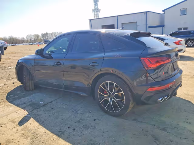 Audi SQ5 - фото 2
