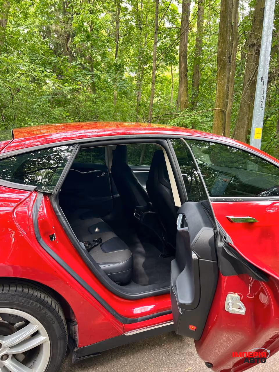 Tesla Model S - фото 7