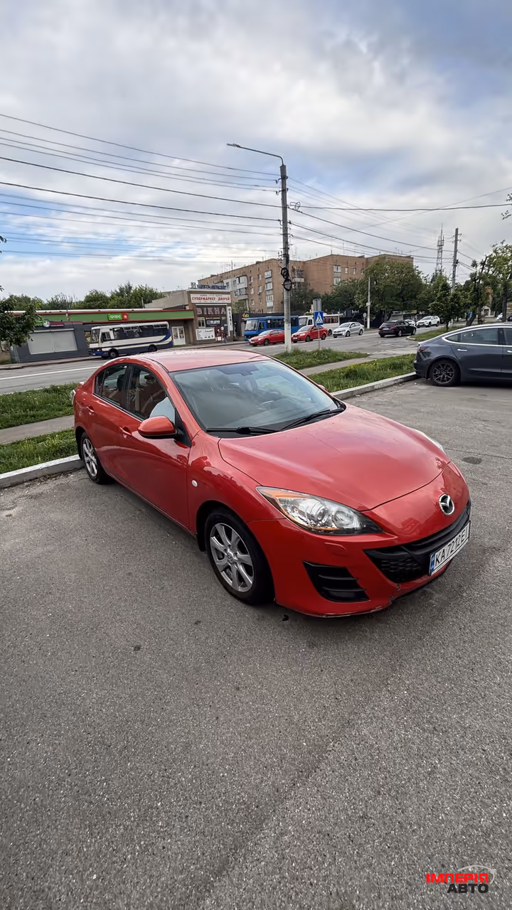 Mazda 3 - фото 4