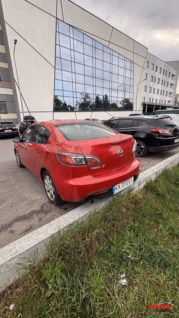Mazda 3 - фото 6