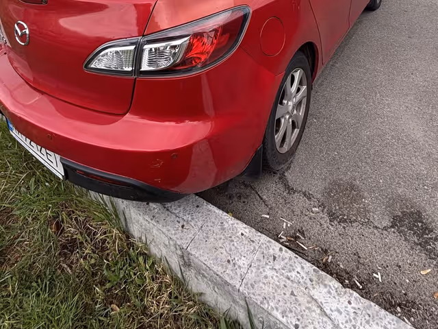 Mazda 3 - фото 5