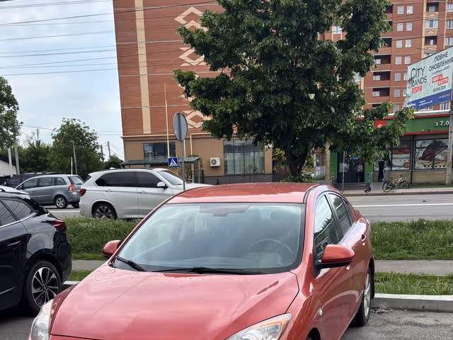 Mazda 3 - фото 1